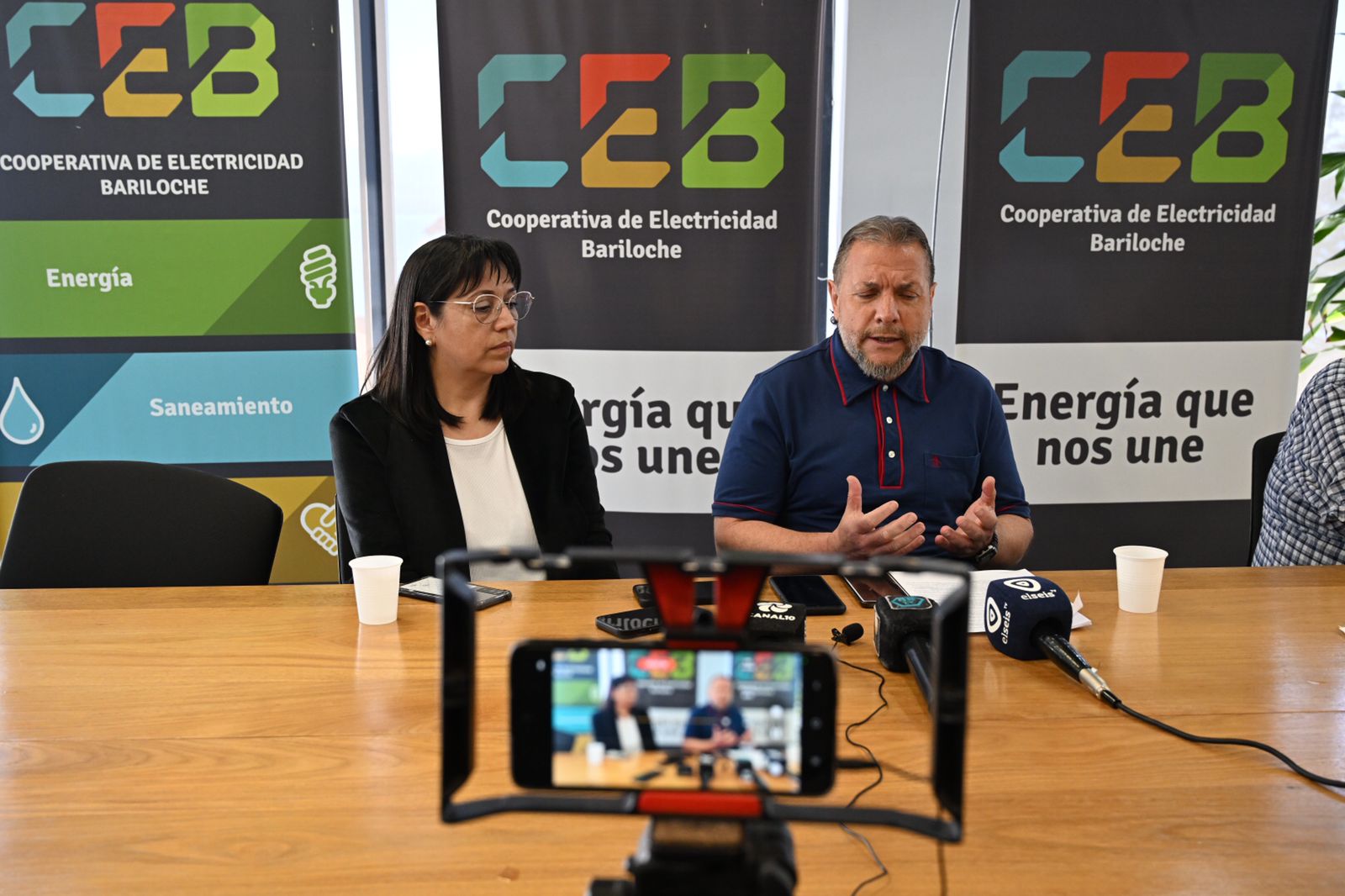 Cecilia Sandoval y José Luis Poggi, de la conducción de la CEB, hablaron con la prensa. El presidente Carlos Aristegui estuvo ausente. (Alfredo Leiva)