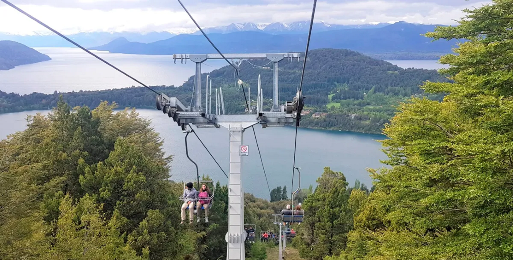 Un turista español murió en el cerro campanario. 