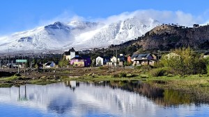 «Caviahue nos eligió»: Christian dejó su vida para vivir en uno de los pueblos más lindos de Argentina