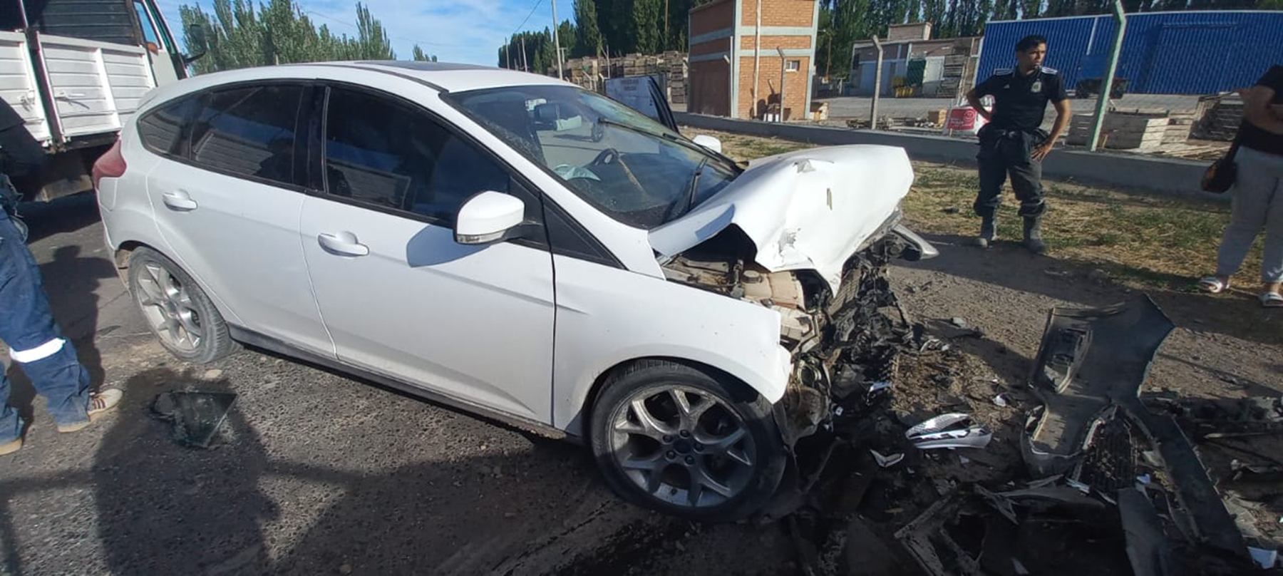 El incidente ocurrió frente a la empresa 2 aguas. Gentileza: Policía de Neuquén.