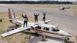 Recuperaron de la chatarra un histórico avión de Neuquén que volverá a volar después de décadas