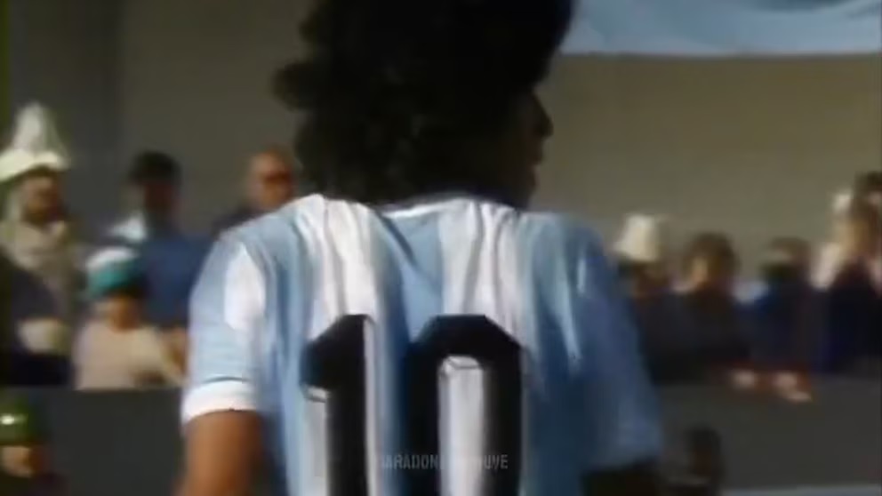 El video inédito de Maradona jugando en el Mundialito de Uruguay 1981.
