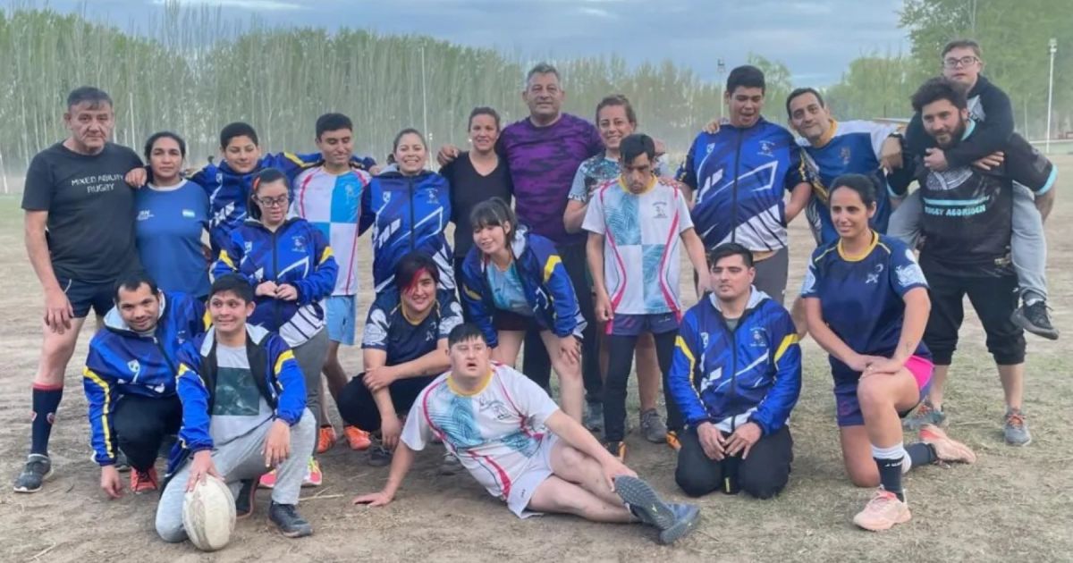 Deportes que incluyen: un club de Neuquén les acerca el hockey y el rugby a todos