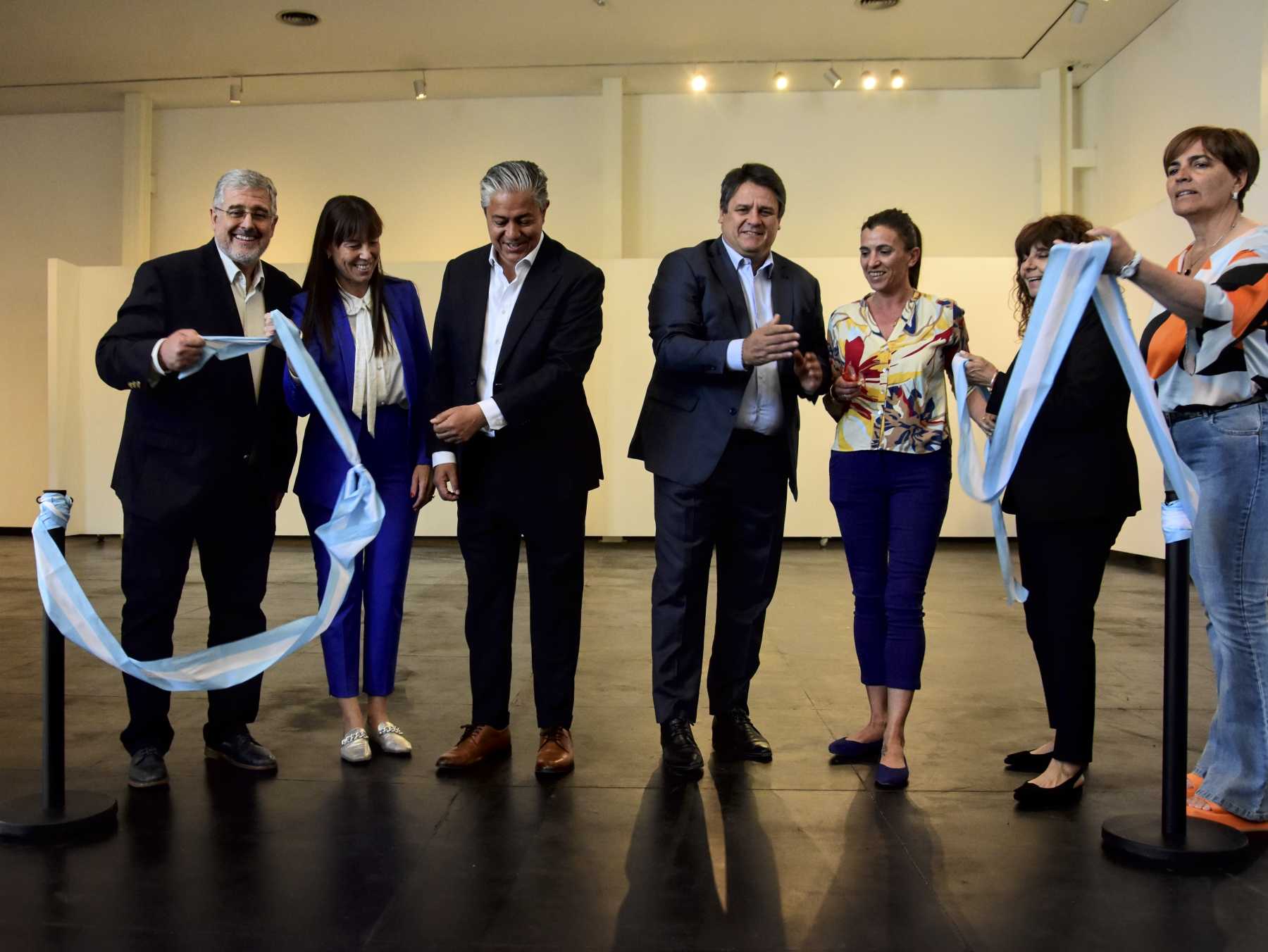 El gobernador Rolando Figueroa, el intendente Mariano Gaido, las obras y el pacto de gobernabilidad (foto Cecilia Maletti)