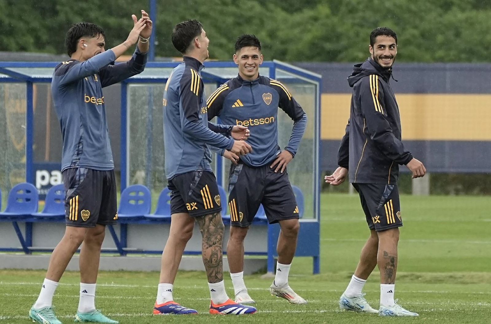 Zeballos, Belmonte, Aguirre y Figal, cuatro que irán de entrada ante el Tatengue. (@bocajuniors)