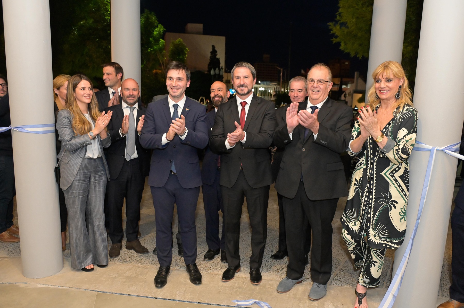 El gobernador se reunió con los embajadores de Emiratos Árabes, Japón y de la Unión Europea.