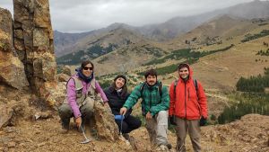 Científicos del Conicet radicados en la Patagonia fueron premiados por su investigación sobre codiciados metales