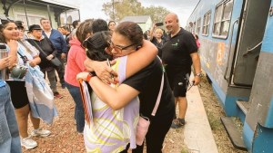 Tren Solidario: cumplida la misión en Río Negro, repudiaron el destrato oficial en Godoy