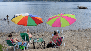 Tres playas de aguas cristalinas entre montañas para disfrutar y desconectar en Río Negro