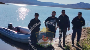 Dos pescadores se perdieron en el río Collón Curá: los rescató la Policía de Neuquén