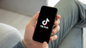 Luego del bloqueo de X, Brasil evalúa sancionar a TikTok