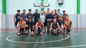 Un “triple” a los 91 años: el campeón de Allen que se reencontró con el básquet 