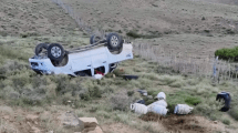 Imagen de Robó una camioneta en el norte de Neuquén, volcó en la Ruta 43 y quedó internado: ¿Cómo se encuentra?