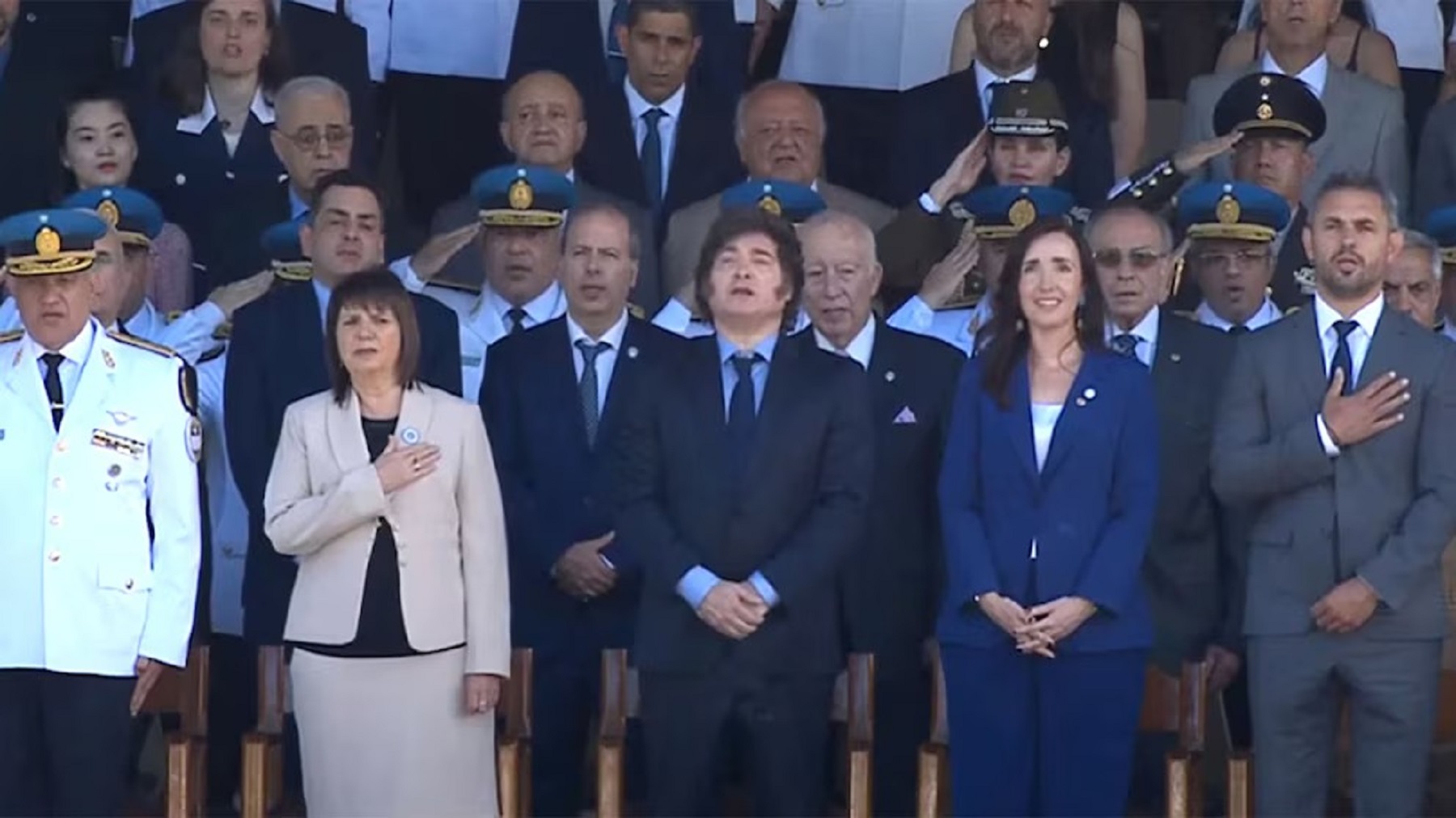 Javier Milei junto a la vicepresidenta y la ministra. Foto: gentileza Infobae. 