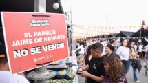 Imagen de En 12 fotos, la feria más grande de Neuquén este sábado: gastronomía y música en el parque que «no se vende»