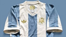 Imagen de Así es la nueva camiseta homenaje que usaría la Selección Argentina en las Eliminatorias