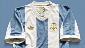 Así es la nueva camiseta homenaje que usaría la Selección Argentina en las Eliminatorias