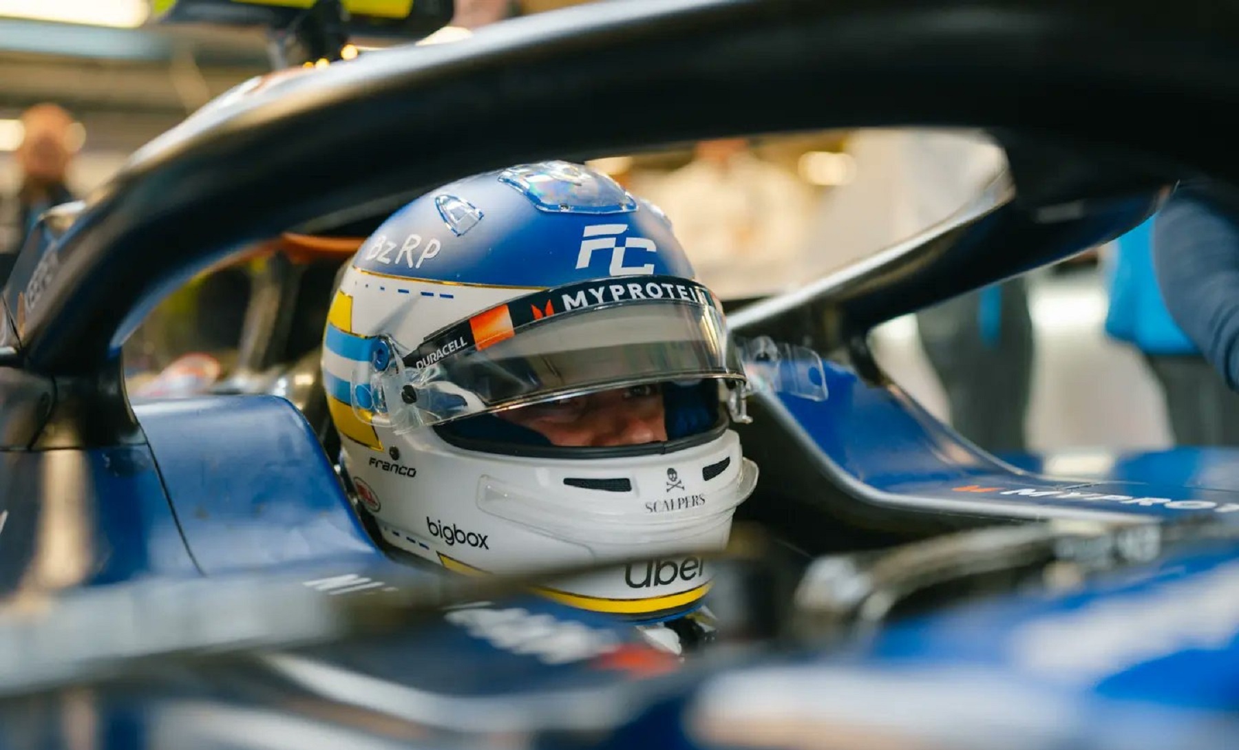 Franco Colapinto utilizó un casco con un emotivo homenaje a Lole Reutemann.