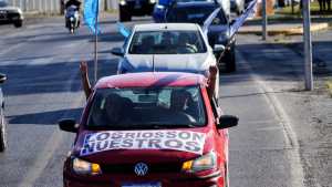 Caravana por las represas en Neuquén: terminó el acto y se normalizó el tránsito en los puentes carreteros