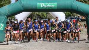 Deporte solidario: corrieron por el aniversario de una escuela de Viedma