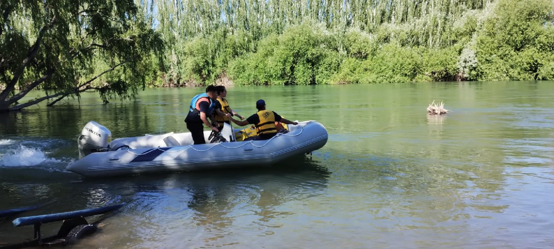 Rescataron a un hombre en el río Neuquén. Foto: gentileza.