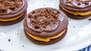 Tentate con estos tremendos alfajores de chocotorta: ideales para la merienda