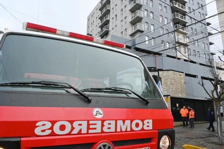 Aseguran que la continuidad de los bomberos entraría en crisis si no pueden recaudar a través de la CEB. (archivo)