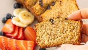 En 3 pasos: budín de banana con chips de chocolate