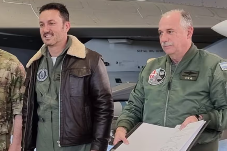 Echaron al jefe de la Fuerza Aérea,  Fernando Mengo. Foto: @luispetri