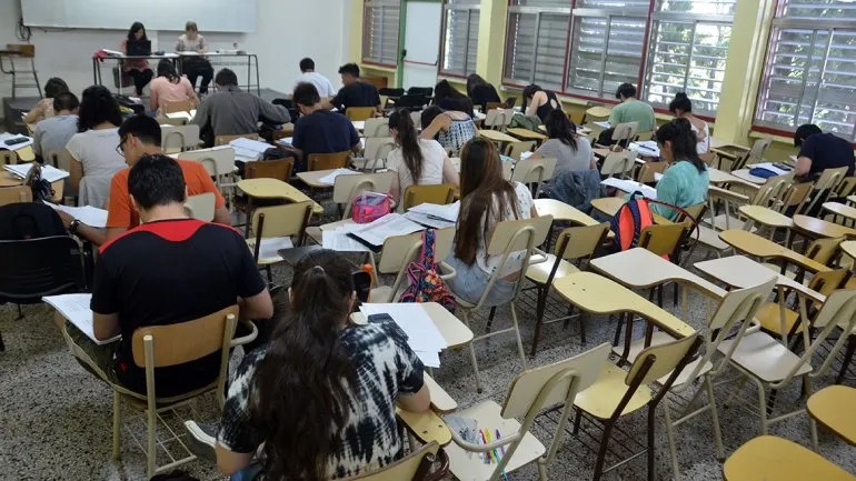 81 carreras ofrece la Universidad Nacional del Comahue. Foto: Gentileza https://uncoma.edu.ar. 