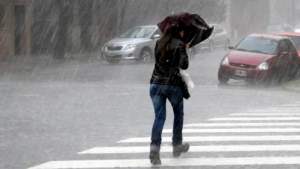 Alerta por fuertes tormentas en Neuquén y Río Negro este miércoles: las zonas afectadas