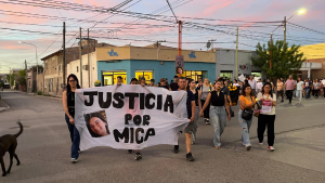 La marcha por Micaela, la joven ciclista que murió atropellada en Neuquén, convocó en Cinco Saltos