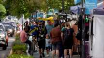 Imagen de Neuquén se llena de arte este sábado: cortes de tráfico en el centro, horarios de la feria de artesanos y el clima