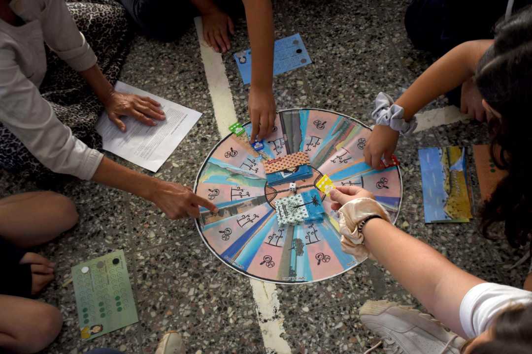 “Huellas Azules”, an original board game from Neuquén, following the path of Toki Calfucurá