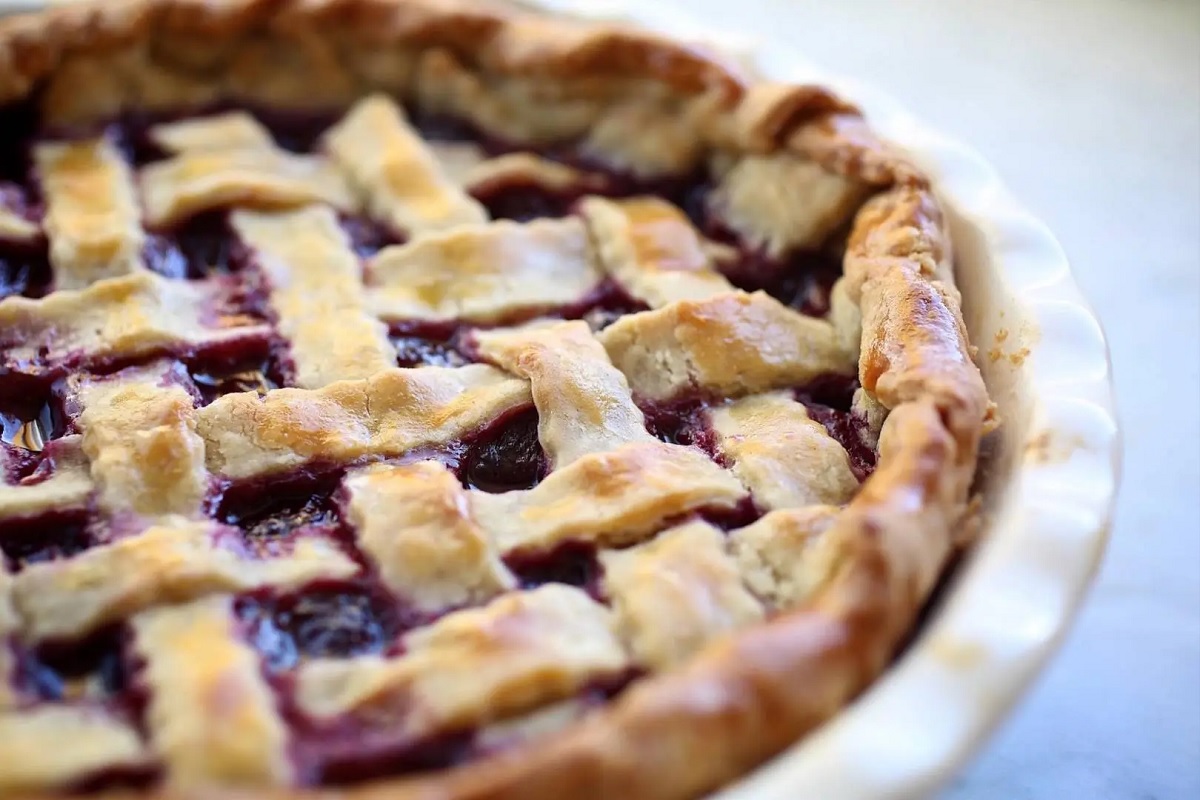 Cómo hacer una rica tarta de cerezas sin morir en el intento