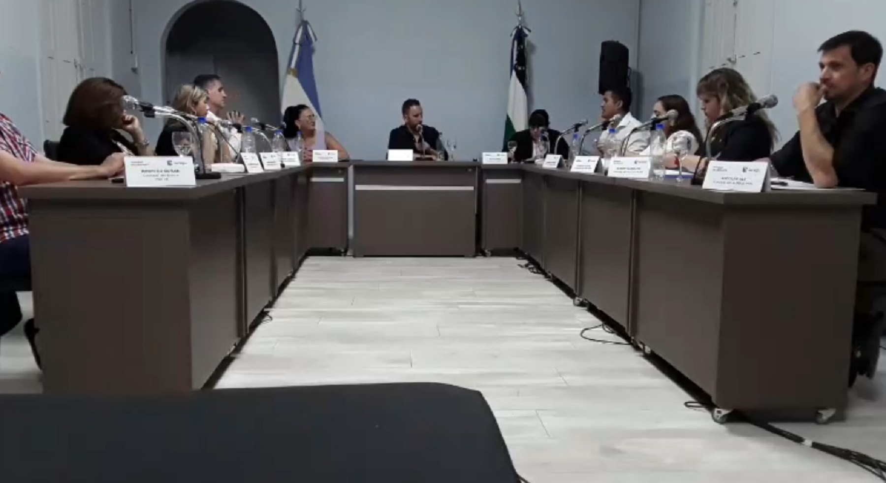 La última sesión fue transmitida en vivo por Facebook.