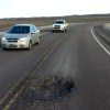 Imagen de La Ruta 23 de Río Negro aún espera el asfalto completo y ya presenta un serio deterioro