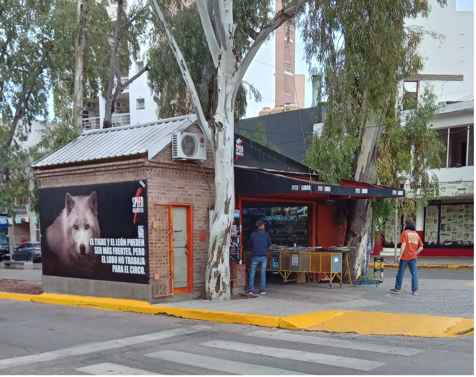 Necesitaba un favor y la ayudaron en un histórico kiosco de Neuquén. (Foto: Facebook Javiera Soto).