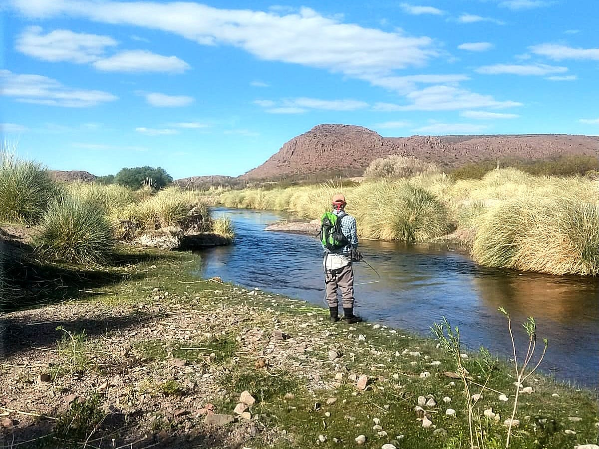 Un día de pesca en Valcheta. Foto gentileza. 