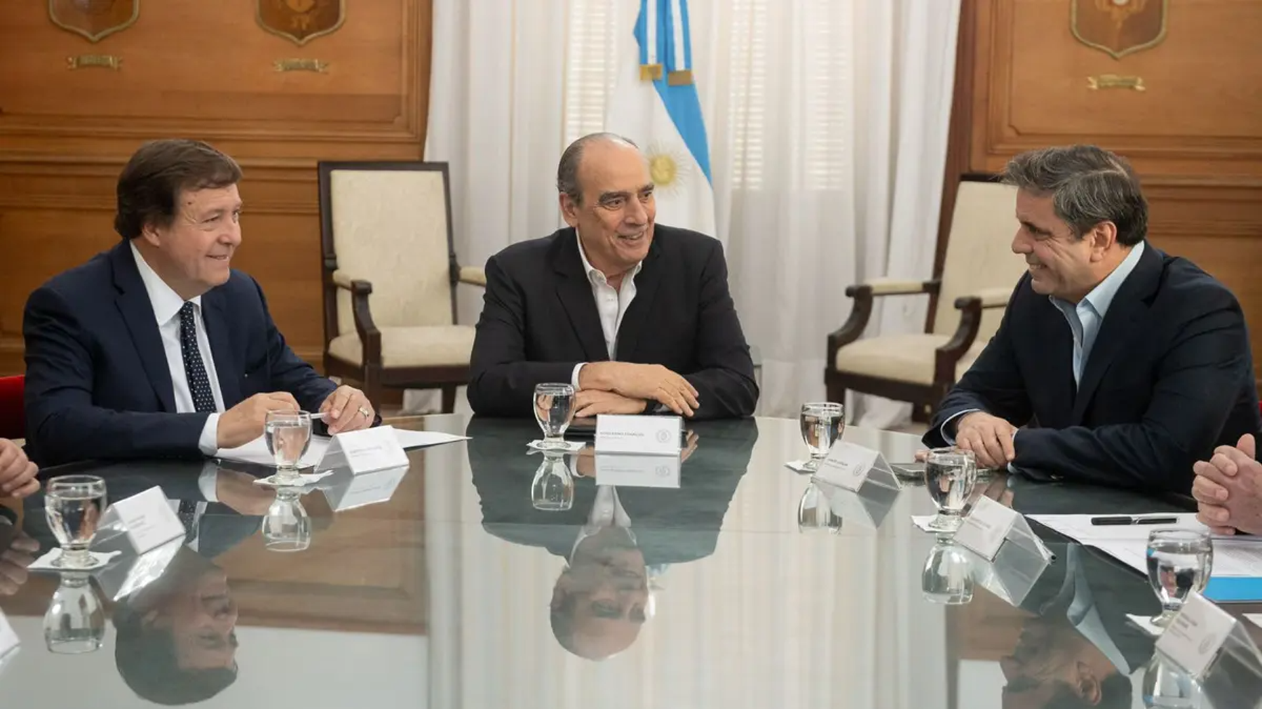 Un convenio de obras firmados en julio, que no tuvo resultados. Foto Gentileza.