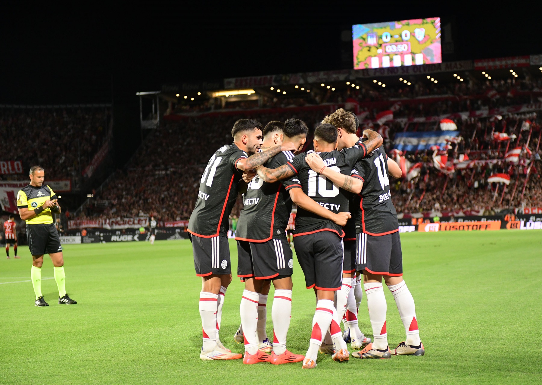 River se cruza con San Lorenzo por la Liga Profesional. Foto: FBaires.