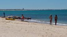 Imagen de Las Grutas: descubrí 5 playas tranquilas y solitarias hacia el sur