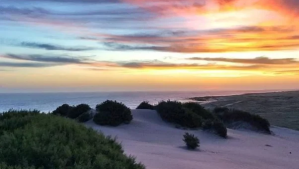 La playita ideal en la Costa Atlántica que eligió una pareja de famosos por sus atardeceres mágicos