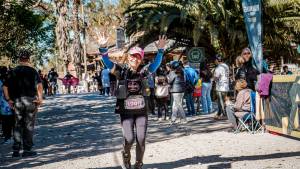 Empezó a correr a sus 60 años para combatir una enfermedad y hoy compite en las carreras más importantes