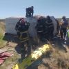 Imagen de Volcó con su combi en la Ruta 22 y se quedó encerrado por una hora: lo trasladaron a Río Colorado