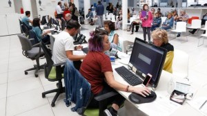 El Gobierno oficializó el reglamento para evaluar a empleados públicos: cómo será el proceso