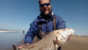 “El Colapinto neuquino del mar”: sacó la corvina de su vida, conoció la gloria y subió al podio