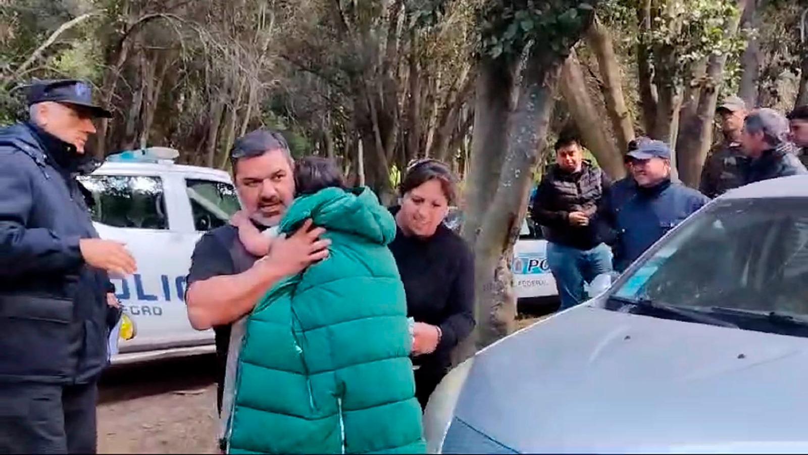 Encontraron al pequeño Bautista el miércoles por la mañana en una colina, de complicado acceso. (foto gentileza)