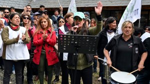 Soyem se manifestó y reclamó a los concejales por la «crisis institucional» en Bariloche