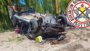 Fuerte choque en Plottier: el hombre pelea por su vida y la nena fue derivada a una clínica